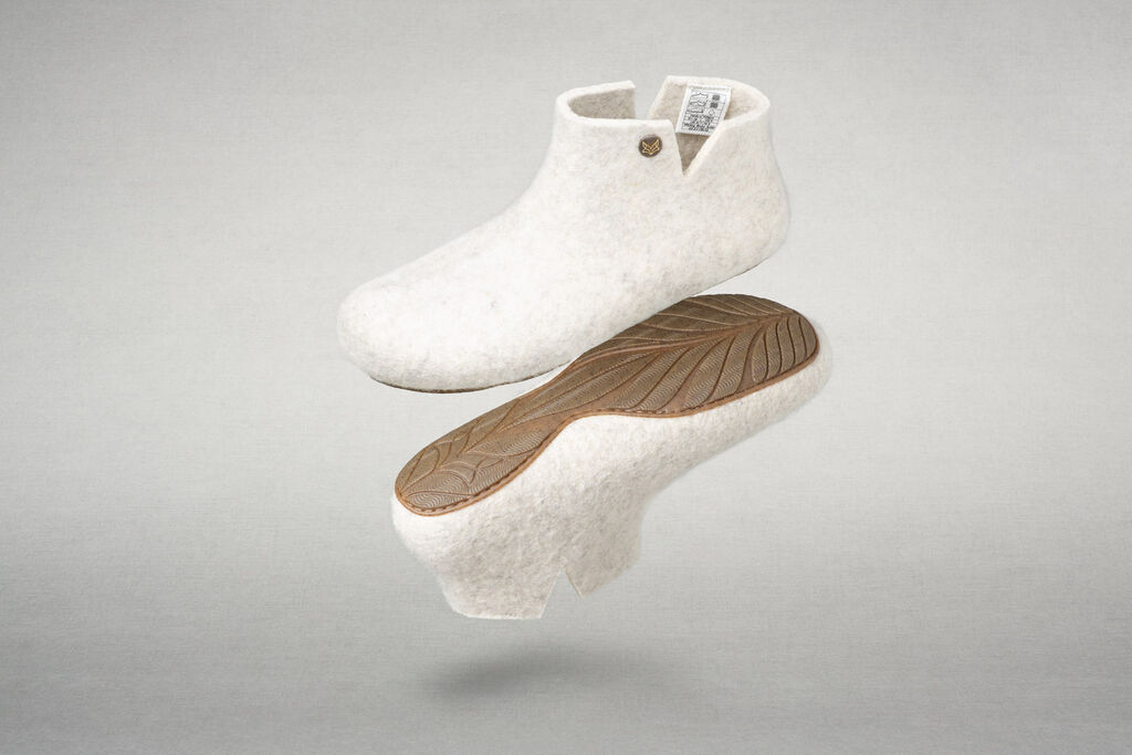 Lotus slippers online