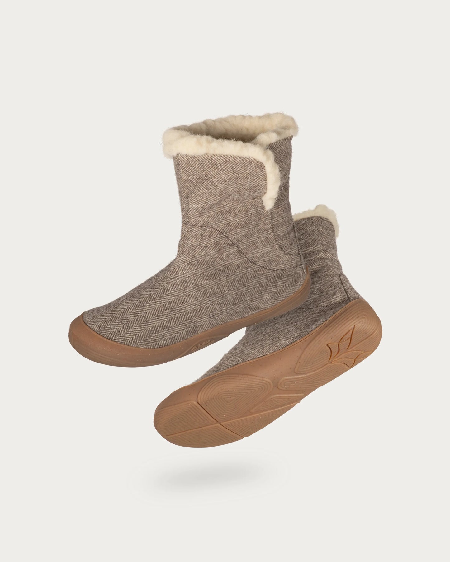 wildling-shoes-KOSELIG-SAND-Adults-01.webp