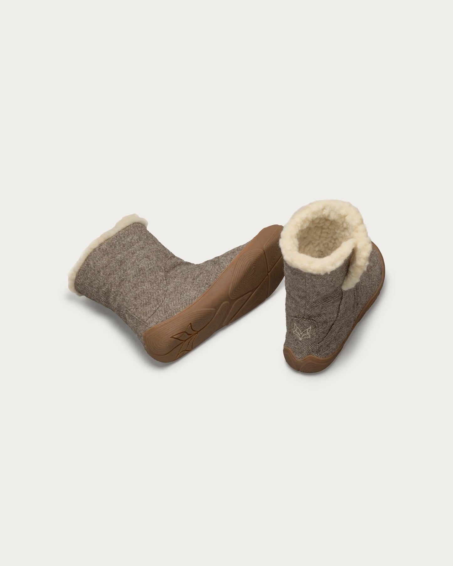 wildling-shoes-KOSELIG-SAND-Adults-02.webp