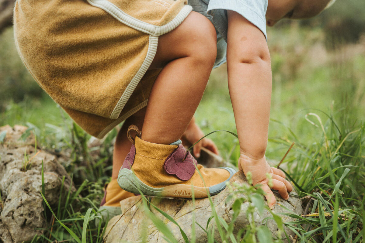 wildling-shoes-Robulo-camel-Toddlers-05.jpg