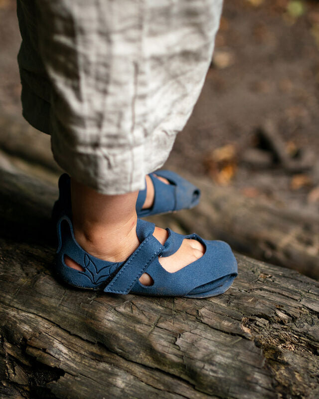 wildling-shoes-feder-blue-toddlers-06.jpg